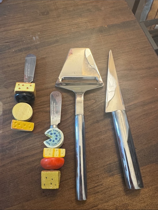 Other - Cheese Knife Set with 2 spreaders